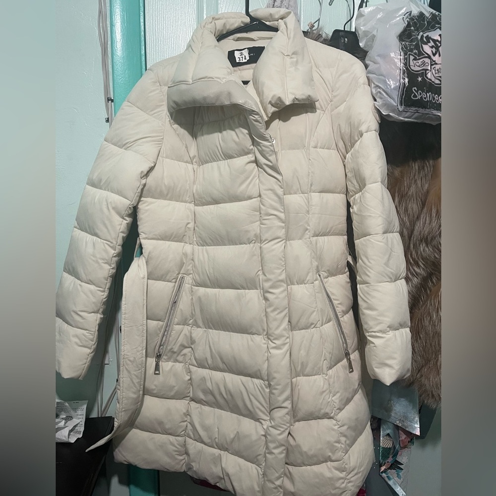 Tahari Puffer jacket / coat (medium length) size Medium